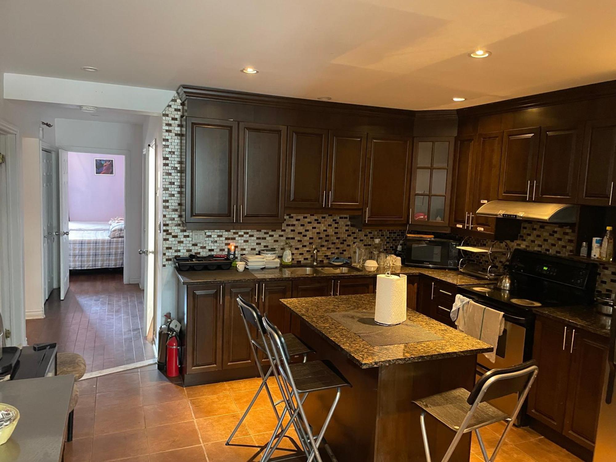 Self Service Small Breakfast, 2 Double Beds Private Room Montreal Exterior photo